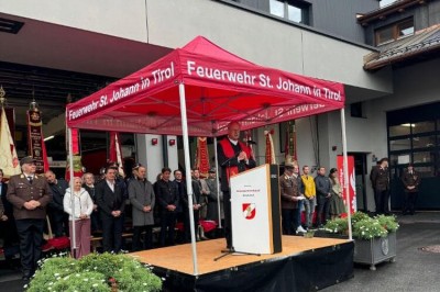 Feuerwehrzubau feierlich eröffnet Bild 10