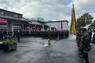 Feuerwehrzubau feierlich eröffnet Bild 7