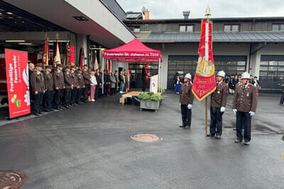 Feuerwehrzubau feierlich eröffnet Bild 13