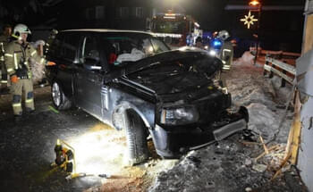 Verkehrsunfall-mit-Verletzung-in-Kirchberg-iT.