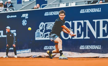 Tennis-Volles-Stadion-volles-Stadtl