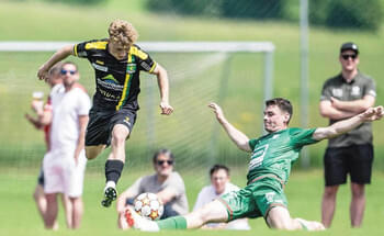 Rassiges-Derby-fesselte-die-Fans