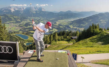 Golf-auf-Hauben-Niveau