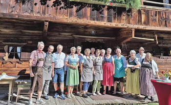 Schindeldach-war-Grund-zum-Feiern